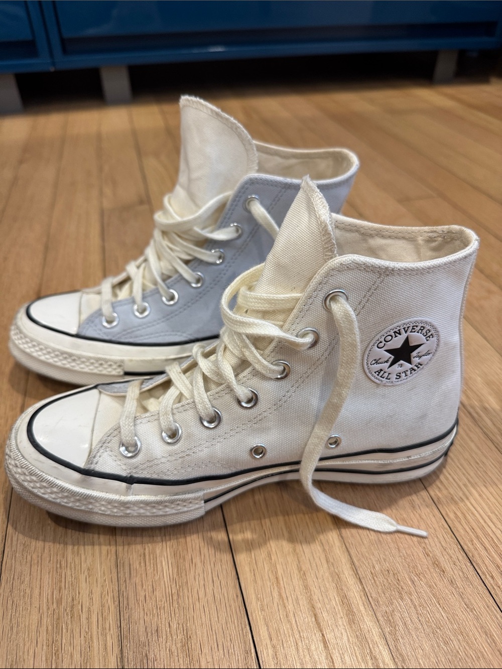 Converse Chuck 70 High Top Parchment Sneakers Women’s Size 6